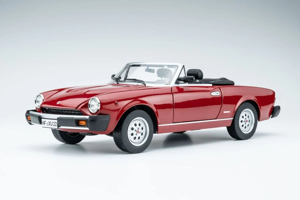 TOURING MODELCARS 1_18 Pininfarina Spidereuropa 1982 - rosso 18125000_1.webp