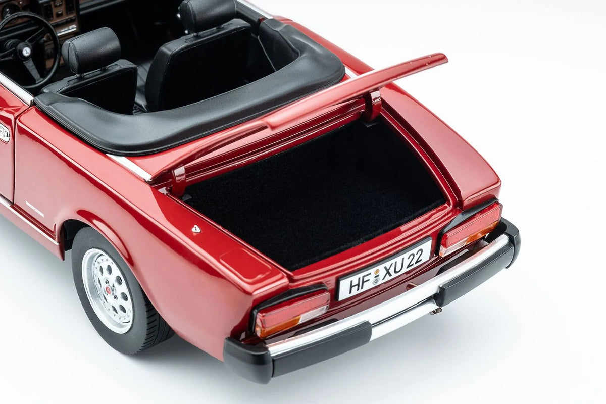 TOURING MODELCARS 1_18 Pininfarina Spidereuropa 1982 - rosso 18125000_13.webp