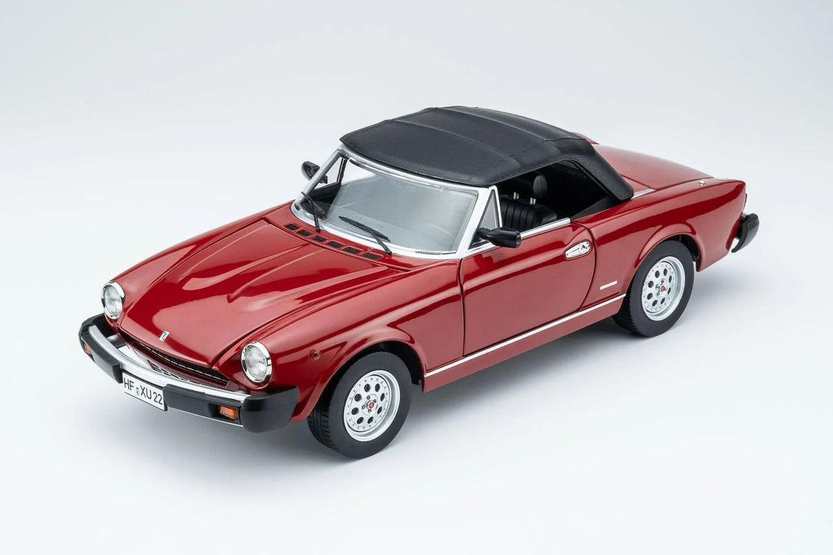 TOURING MODELCARS 1_18 Pininfarina Spidereuropa 1982 - rosso 18125000_5.webp