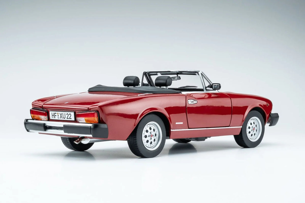 TOURING MODELCARS 1_18 Pininfarina Spidereuropa 1982 - rosso 18125000_6.webp